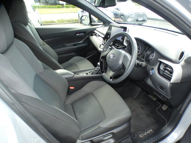 2023 Toyota C-HR GX 1.8P HYBRID64251591607169111