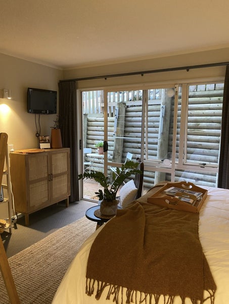 Hamilton East, 3 bedrooms64584028082434111