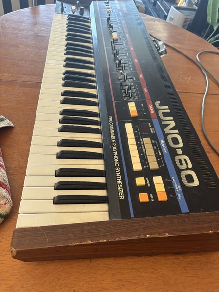 Roland JUNO-60 + flight case + DCB MIDI interface (Wellington)64252209829379110