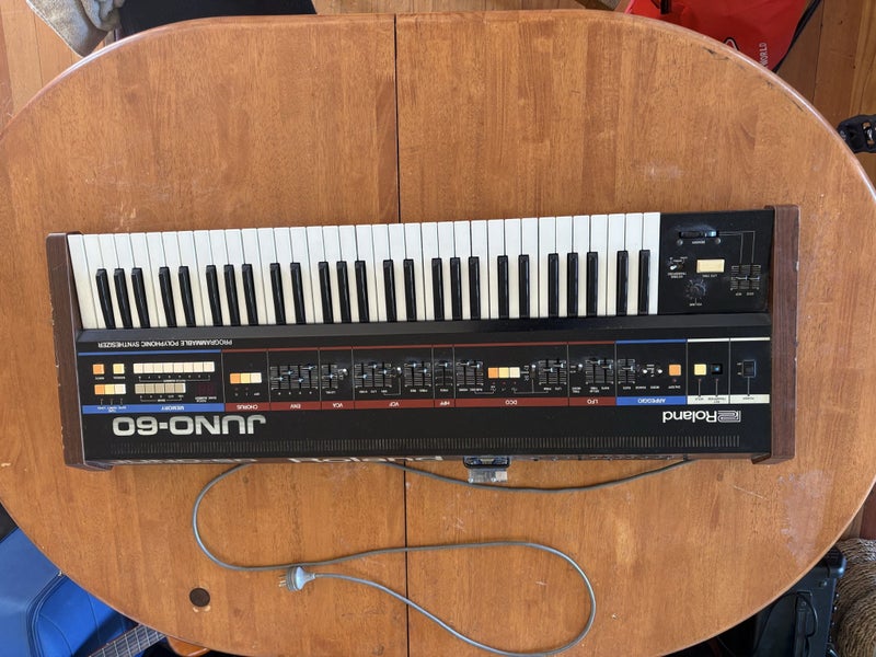 Roland JUNO-60 + flight case + DCB MIDI interface (Wellington)64252209829379114