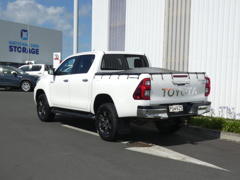 2022 Toyota Hilux SR5 2.8DT 2WD64251925779459112