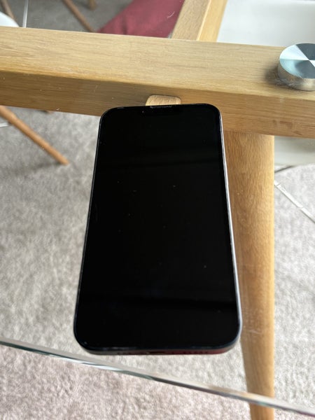 iPhone 1364252209794563110