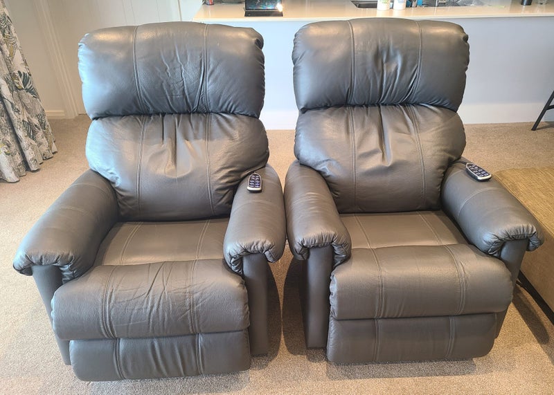 2x La-Z-Boy Eden Large Power XR+ Leather Rocker Recliners – Immaculate64429269249667110
