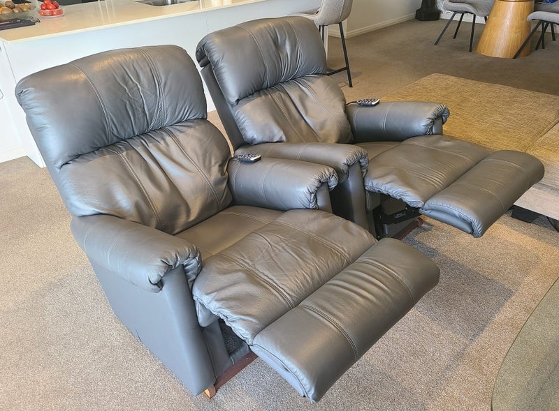 2x La-Z-Boy Eden Large Power XR+ Leather Rocker Recliners – Immaculate64429269249667114