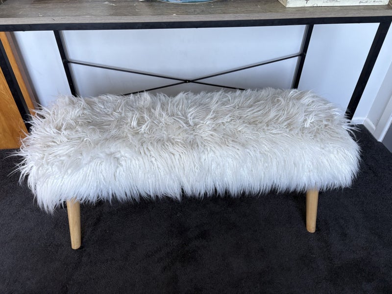 Faux fur long stool/seat Carousel 5