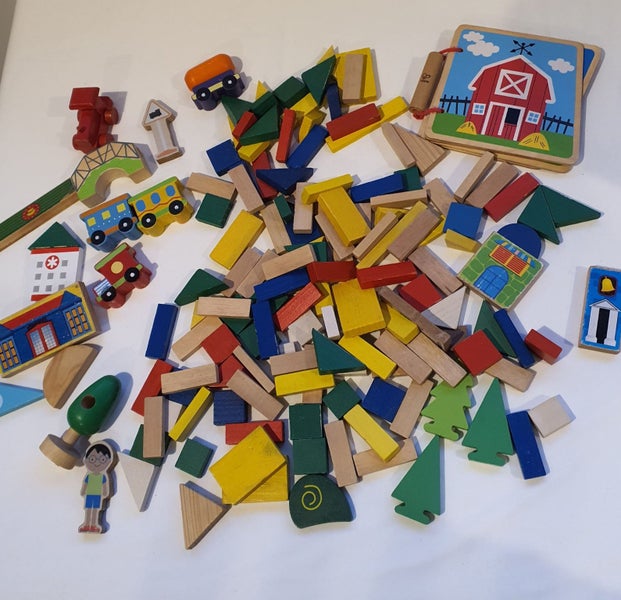 Bulk Lot of (Mostly) Wooden Toys Carousel 2