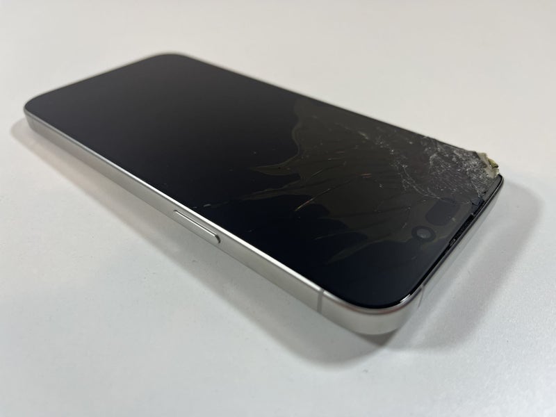 Broken iPhone 15 Pro Max 256gb64254295750018111