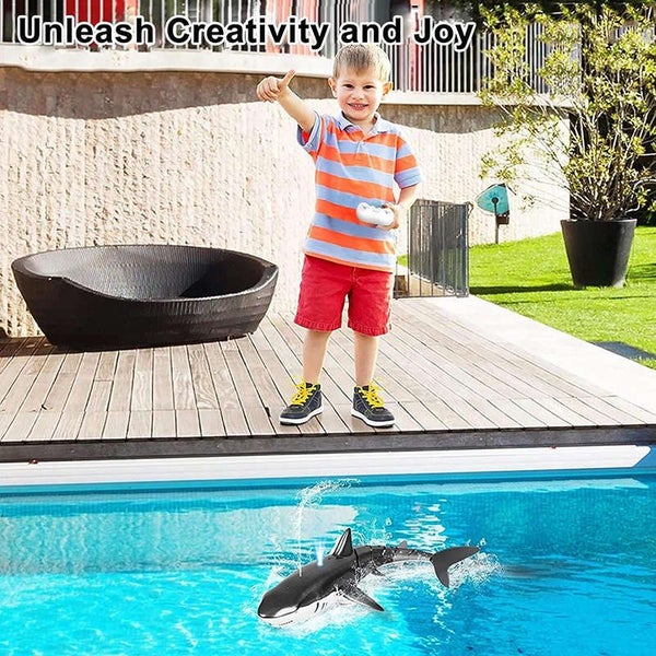 2.4G Remote Control Shark with Water Spraying Pool Toy for Kids-Black Carousel 6