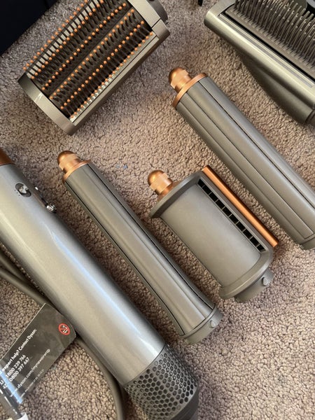 Dyson air wrap Carousel 2