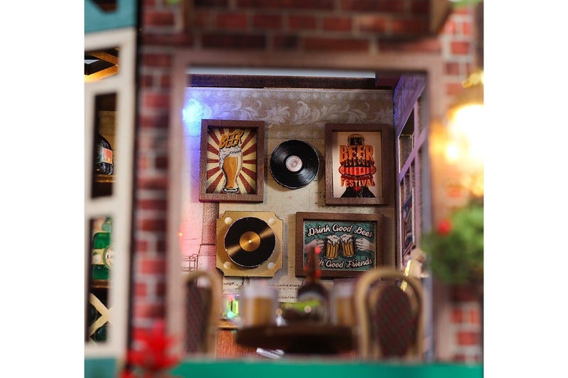 DIY Miniature Pub Kit Carousel 8