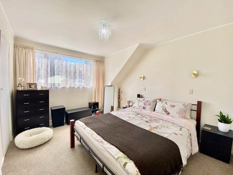 Epsom, 3 bedrooms64582248741249111