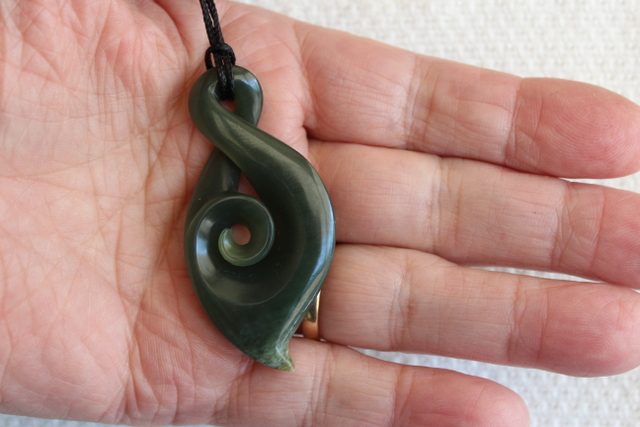 BEAUTIFUL KORU-TWIST **INANGA FLOWER POUNAMU ** #47P Carousel 1