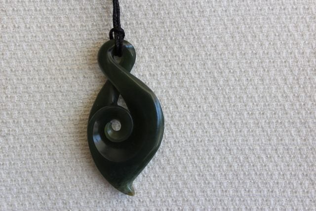 BEAUTIFUL KORU-TWIST **INANGA FLOWER POUNAMU ** #47P Carousel 3