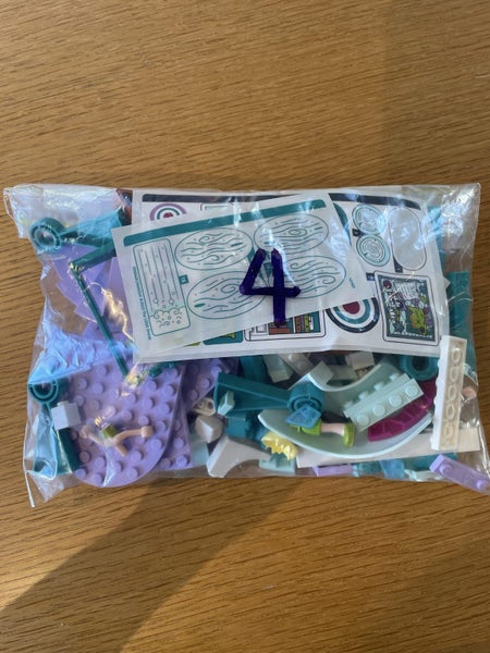 LEGO - Classic Disney 100 - The Enchanted Treehouse - Princess edition64259872410369113