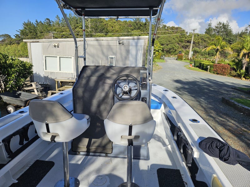 16 ft center console64260099336323111