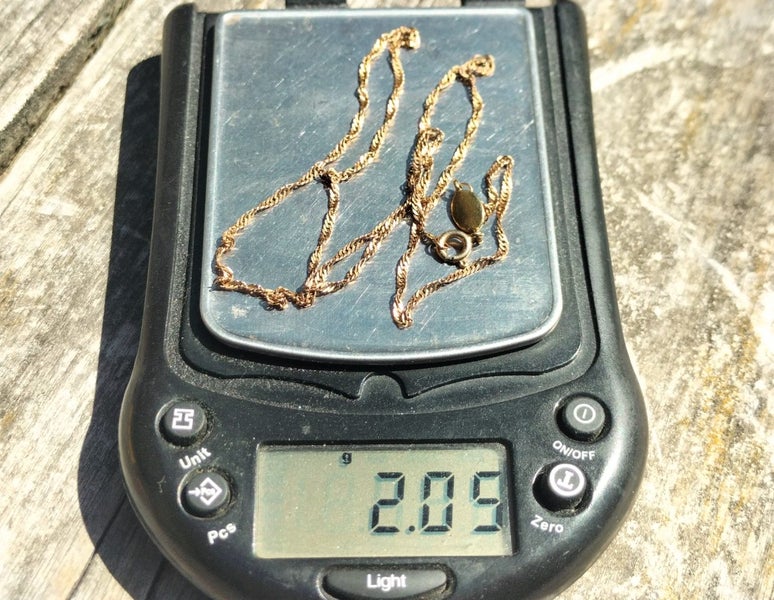 9ct Gold Twist Chain Necklace - Millennium Date Mark Carousel 2