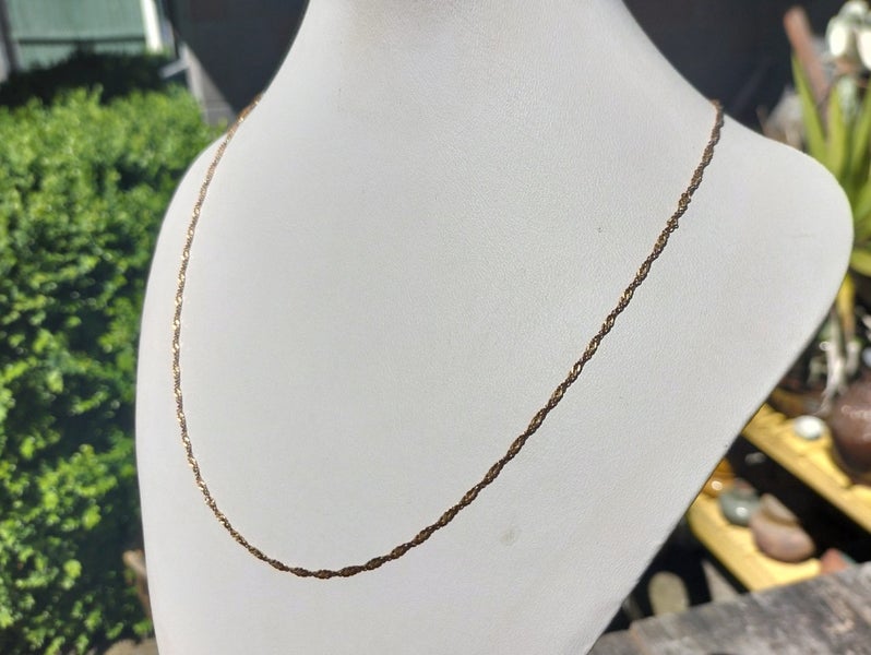 9ct Gold Twist Chain Necklace - Millennium Date Mark Carousel 7