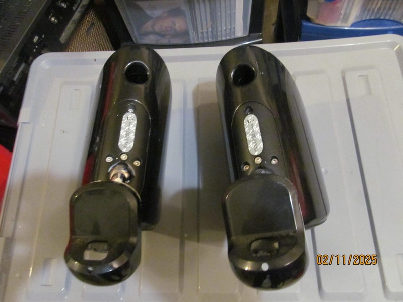 BOWERS & WILKINS - M1 SPEAKERS WITH WALL MOUNTING BRACKETS64260464311553112