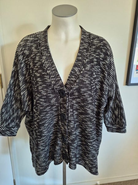 LILY WHYT - Oversized Black & White Top/Cardigan - Sz S to L Carousel 1