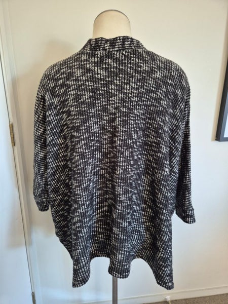LILY WHYT - Oversized Black & White Top/Cardigan - Sz S to L Carousel 4