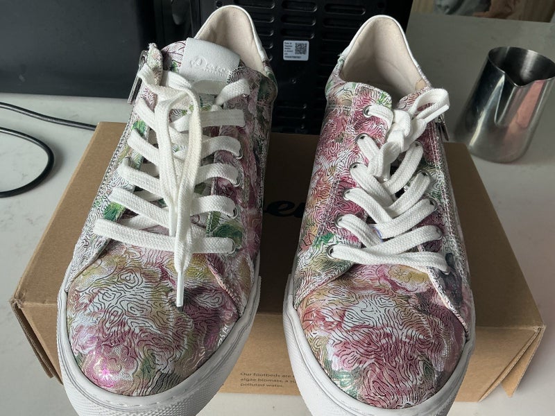 Deuce Sneekers64261047656451110