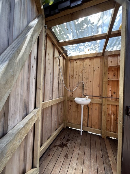 Portable shower/ toilet block64261901419649111