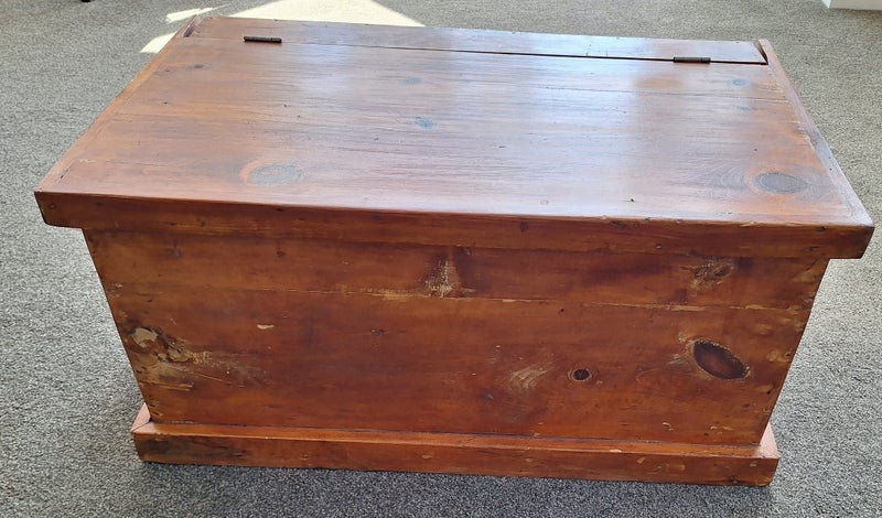 Furniture - set of three64356857226754111