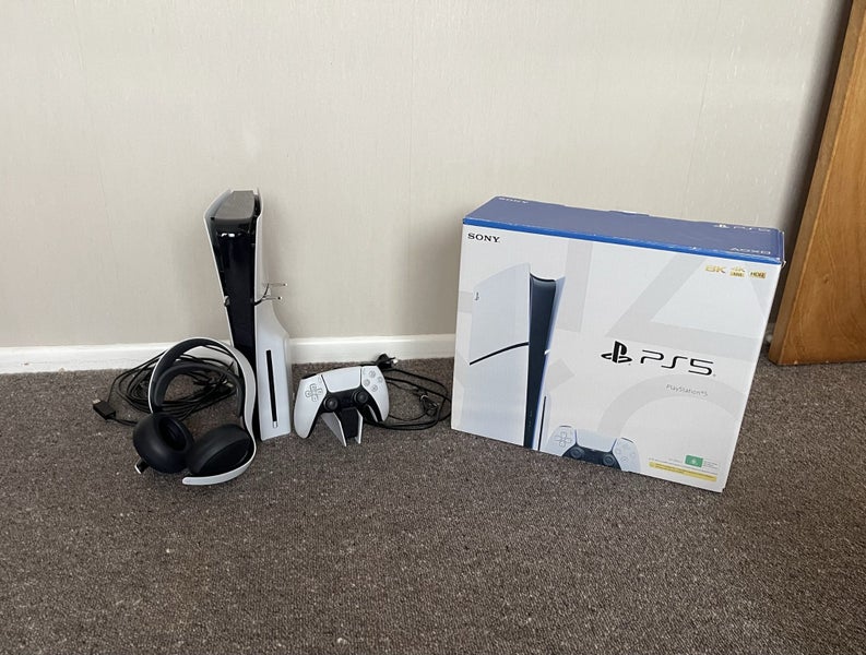 PS5 slim disk edition 1TB Carousel 1