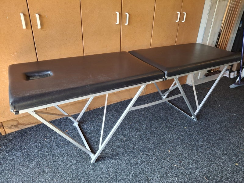 Massage Table Carousel 1