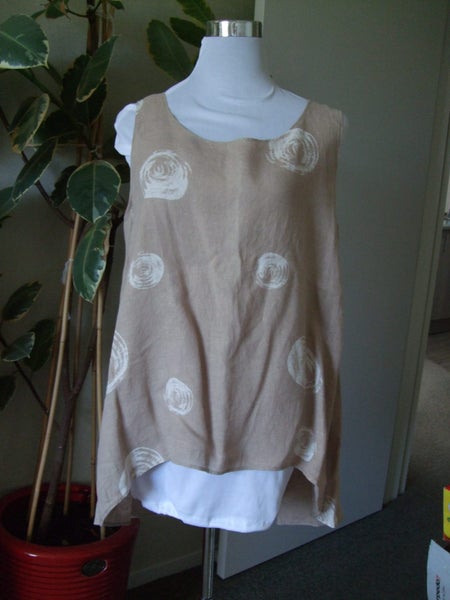 Cali & Co 100% Linen Top Sz S/M Excellent Condition Carousel 1