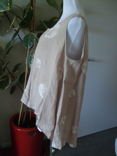 Cali & Co 100% Linen Top Sz S/M Excellent Condition Carousel 2