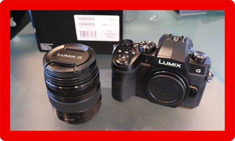 Panasonic Lumix G95 + 12-35 F2.8 & Accessories64372805582849110