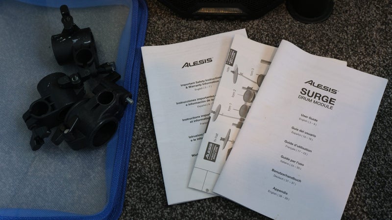 ALESIS SURGE Drum Kit (+ extra Nitro Kit)64263768628353114