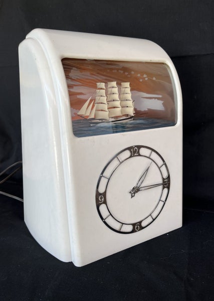 Vitascope Automaton Clock – 1940s – Cream Bakelite – Working64263958059523112