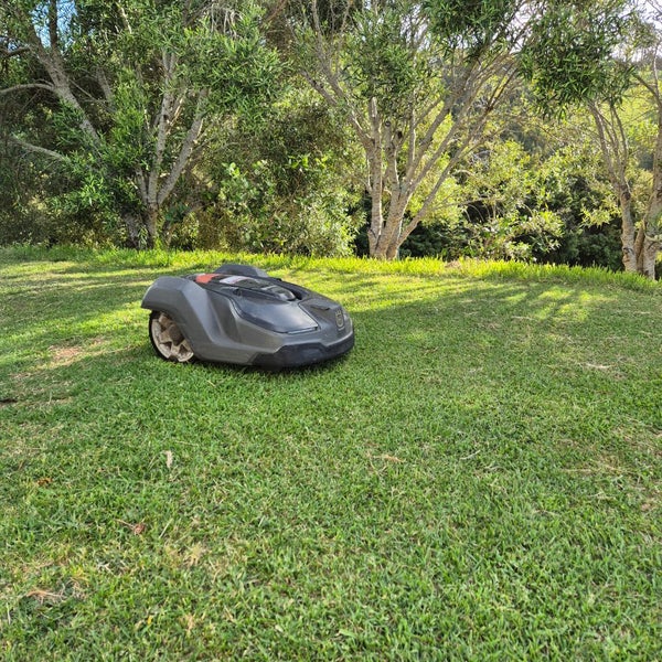 Husqvarna 450x Auto Mower Robot Mower Carousel 1