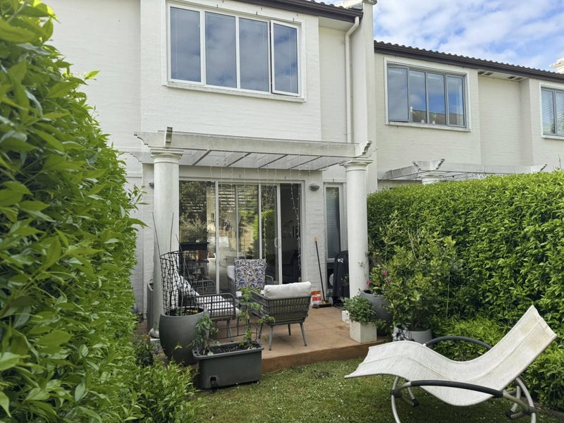 Albany, 2 bedrooms64264157385217114