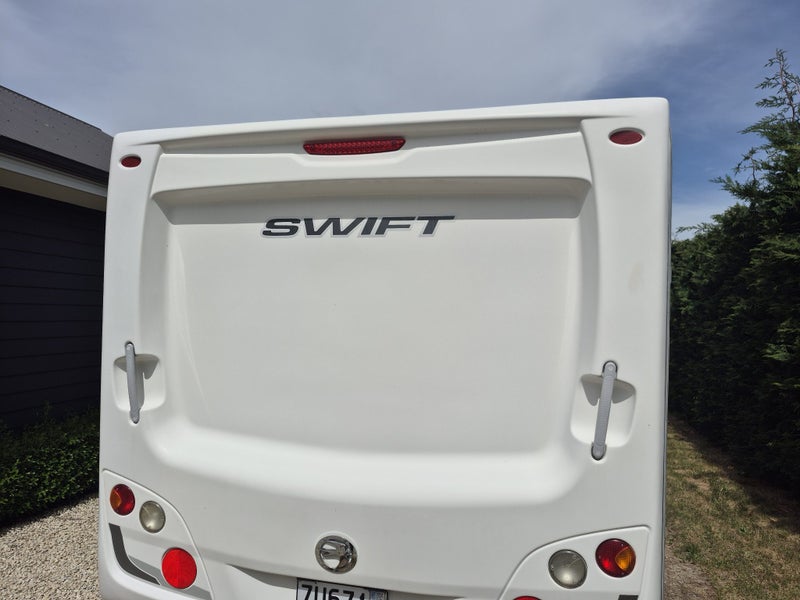 Swift caravan 2011 18ft 4 berth64264158732546112