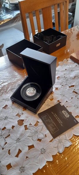 Beautiful Star Wars Darth Vader 2017 Niue 2oz Silver Coin Carousel 2