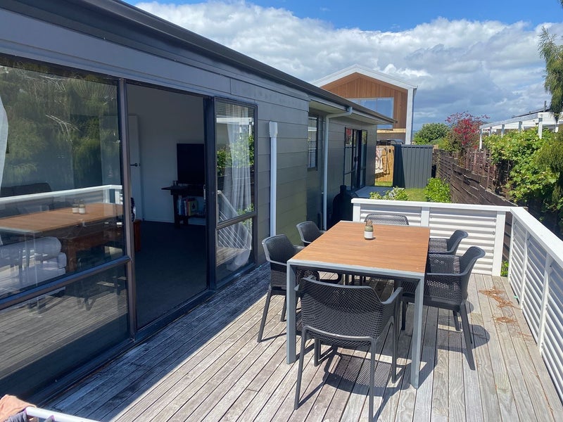 Papamoa Beach, 4 bedrooms64264849638401110