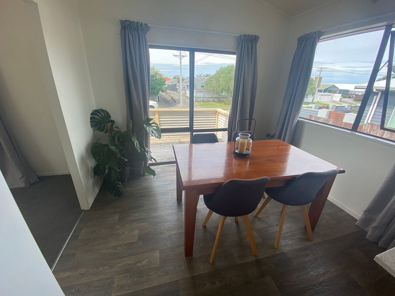 Papamoa Beach, 4 bedrooms64264849638401111