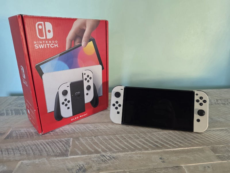***Nintendo Switch OLED + Extra Bundles***64265365704067111