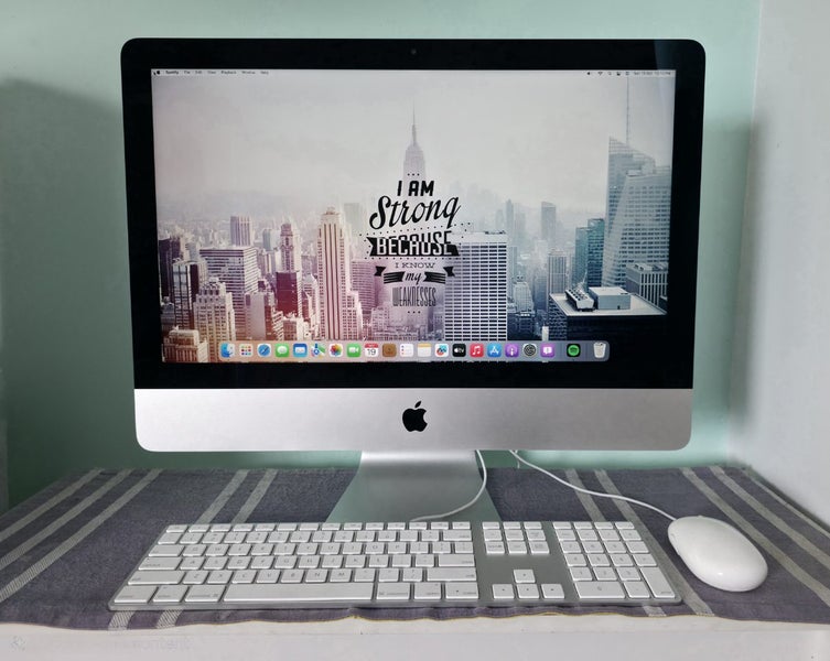 **iMac 21.5-inch 2017 1080p ($1 Reserve)**64265505280897110