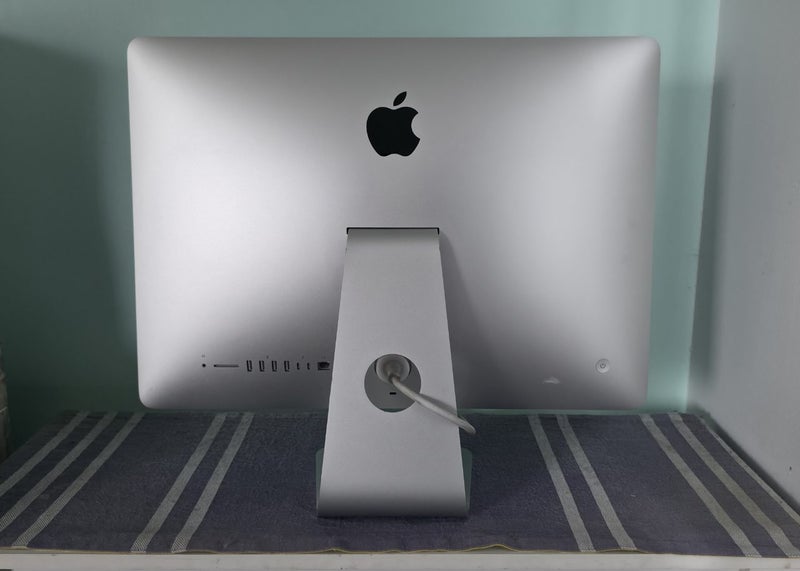 **iMac 21.5-inch 2017 1080p ($1 Reserve)**64265505280897113