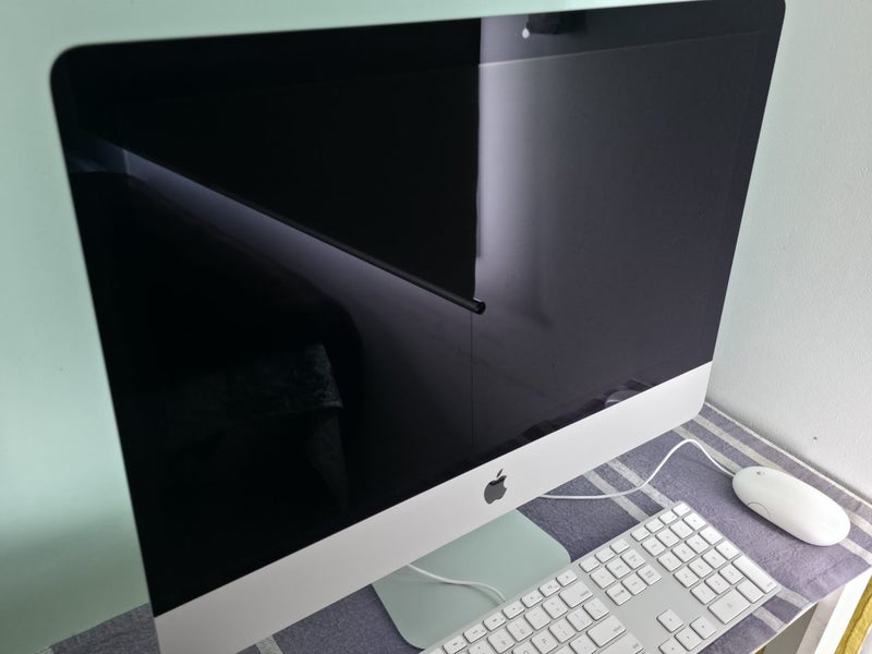 **iMac 21.5-inch 2017 1080p ($1 Reserve)**64265505280897112