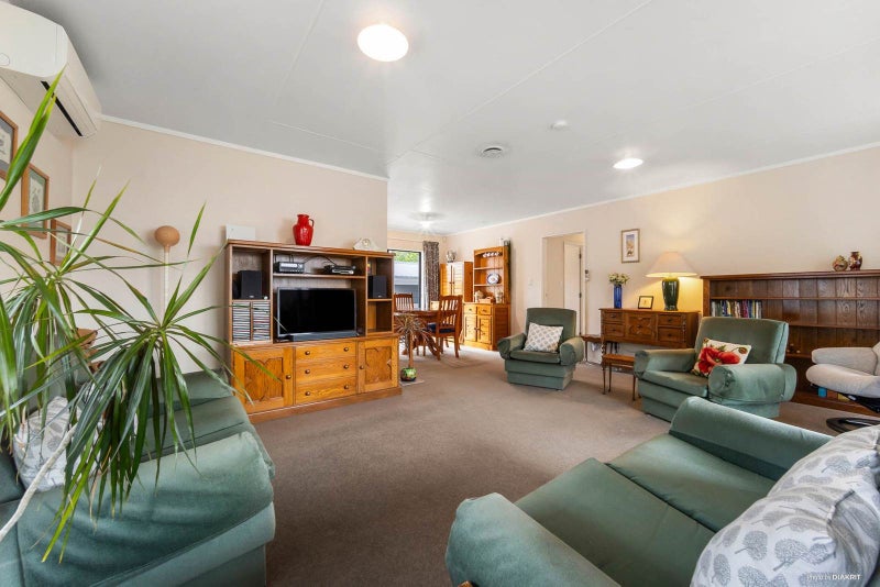 Owner Has Purchased64267766376193112