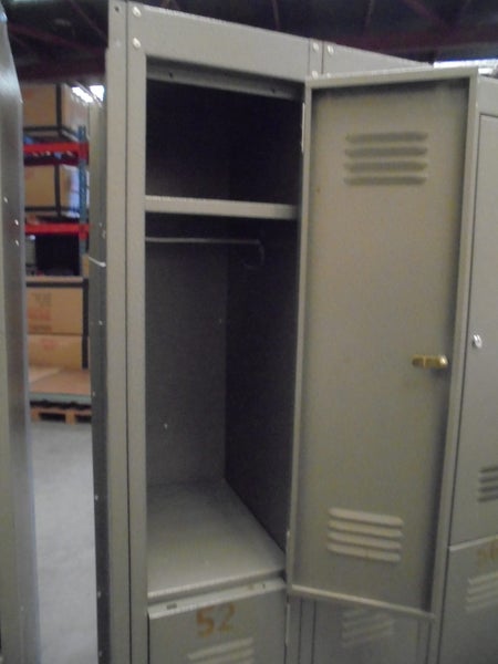 Locker 2 Tier 4 Bank Grey Carousel 2