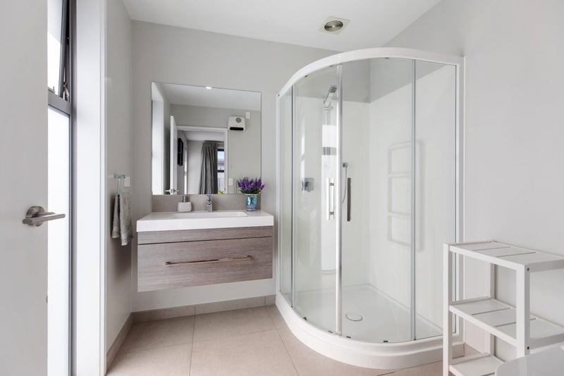 Pristine home - motivated sellers on the move!64271069256194112