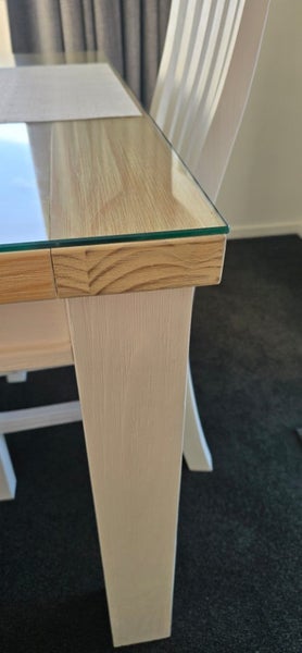 Dining Table64271253792258112