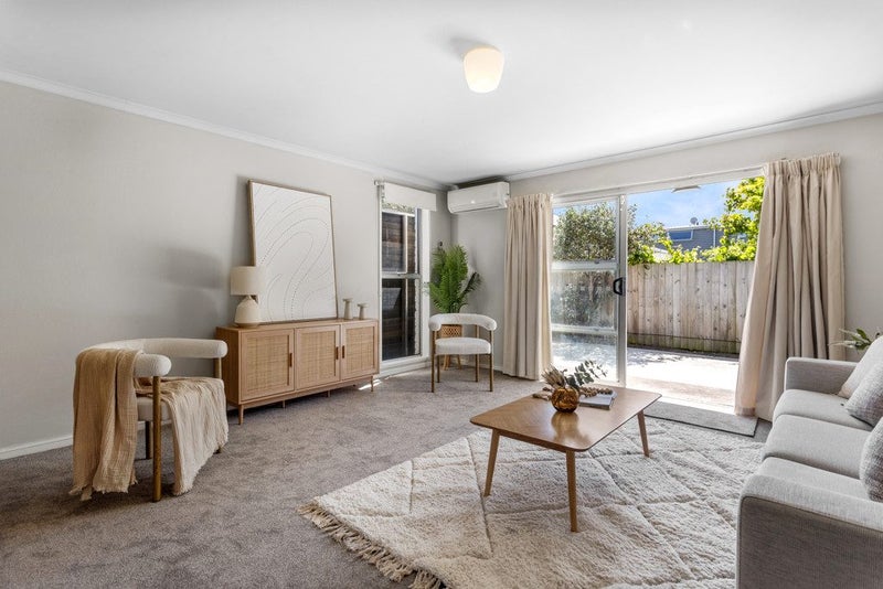 Fantastic Location - Two bedrooms plus Garage!64348501884545112