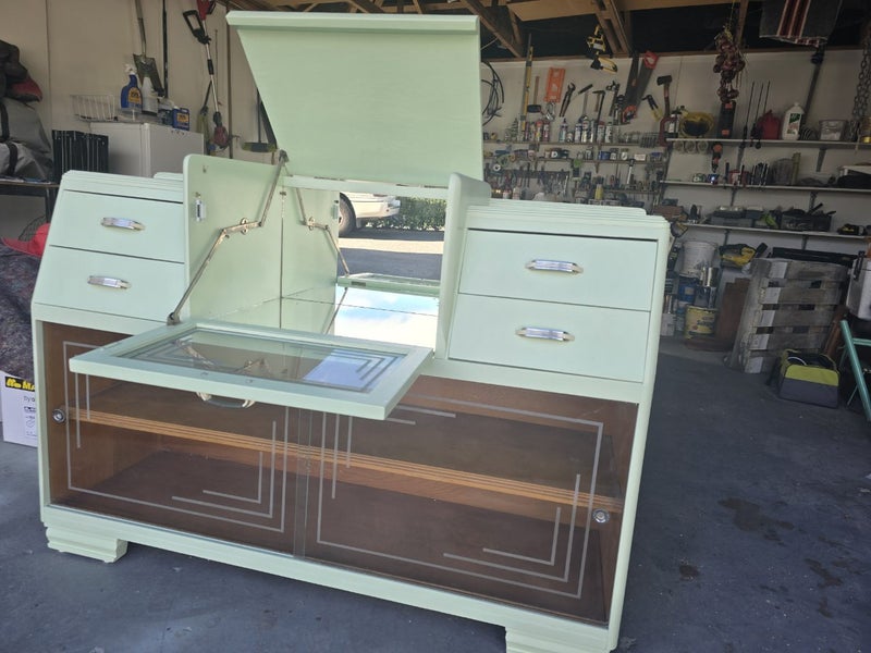 Art deco cocktail cabinet Carousel 5